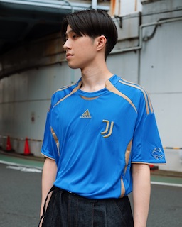 อาดิดาส